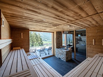 Naturhotel Alpenblick Saunen und Bäder im Detail Almkräutersauna