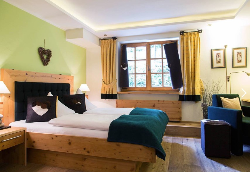 Berghotel Schlossanger Alp Zimmerkategorien Wald- & Wiesenzimmer