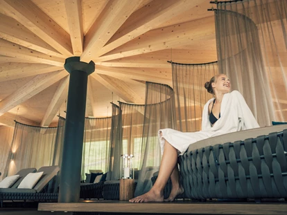 Wellnessurlaub - Fontanella - Panoramaruheraum - Torghele's Wald & Fluh