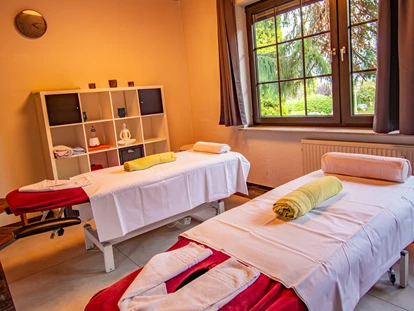 Wellnessurlaub - Verpflegung: Vollpension - Steinenbronn - Anwendungsraum Paar-Massage - Vital- und Wellnesshotel Albblick