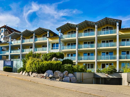 Wellnessurlaub - Verpflegung: Vollpension - Steinenbronn - Außenfassade Hotel Residenz - Vital- und Wellnesshotel Albblick