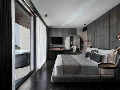 Wellnessurlaub - Babysitterservice - Penthouse Pool Villa auf 2 Etagen (2 Doppelbettzimmer mit getrennten Badezimmern und großzügigem Wohnbereich) - Quellenhof Luxury Resort Lazise