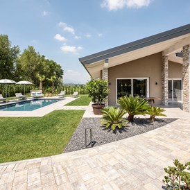 Wellnesshotel: Garden Pool Villa (freistehend) mit großzügigem Garten und Privatpool - Quellenhof Luxury Resort Lazise