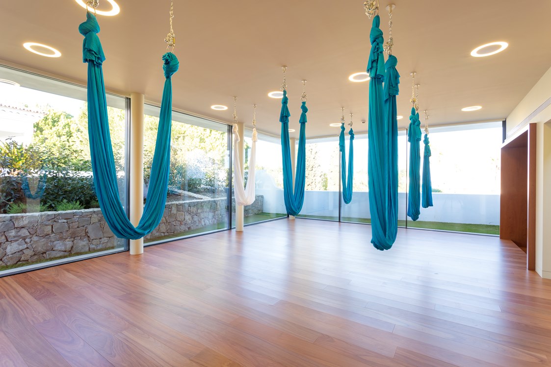 Wellnesshotel: Aerial Yoga - Vila Vita Parc Resort & Spa