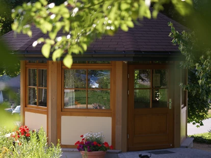 Wellnessurlaub - Seminarraum - Schallstadt - Außenbereich Pavillon - Hotel Rößle