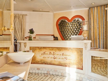 Wellnessurlaub - Faistenau - Rezeption - Genuss und Vitalhotel Moisl