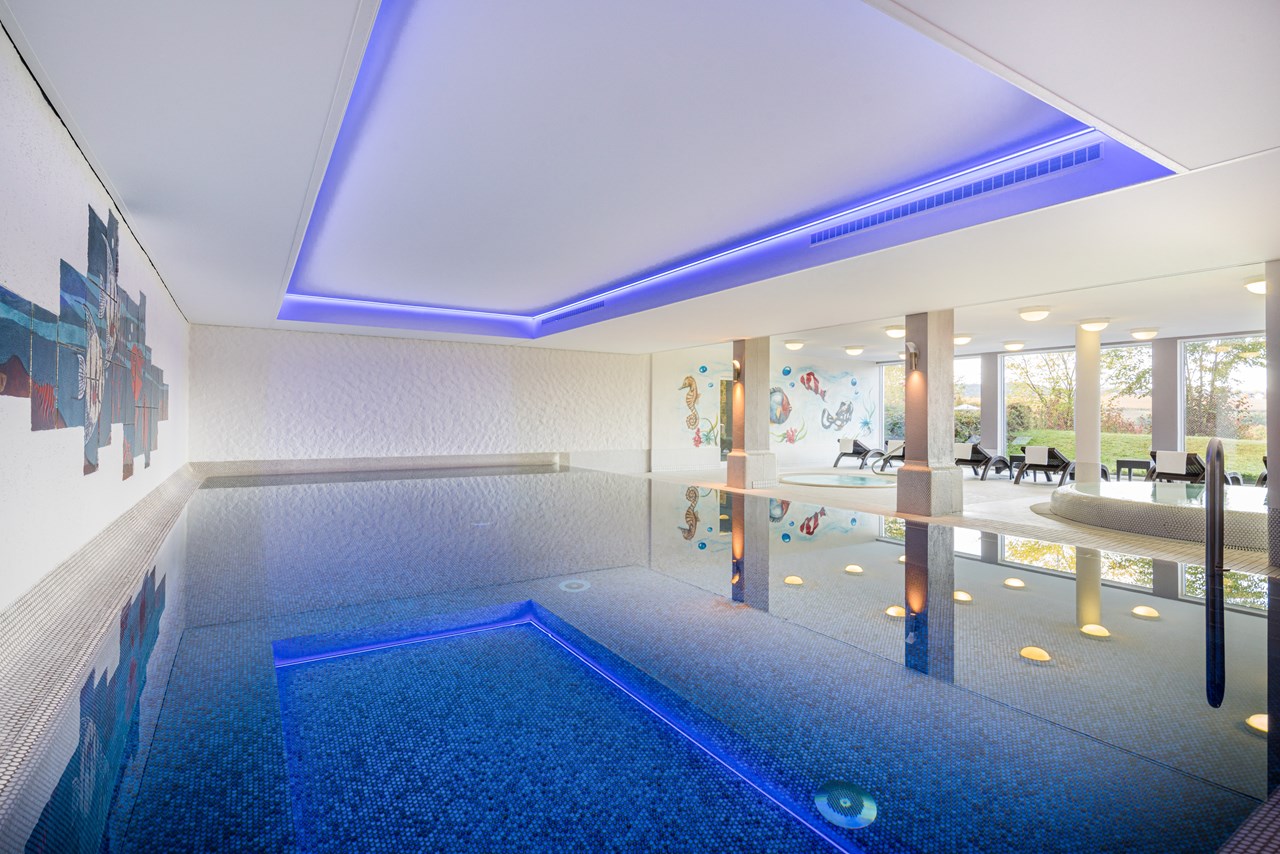 Hotel-Resort Waldachtal Saunen und Bäder im Detail Schwimmbad im Gästehaus Himmelreich