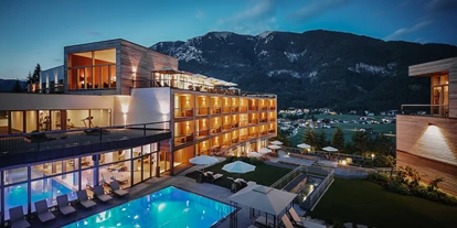 Wellnessurlaub - Bad Aibling - Hotel Außenansicht - DAS KRONTHALER****S