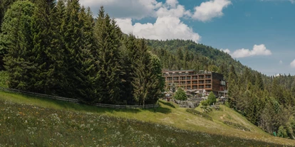 Wellnessurlaub - Bad Aibling - Hotel Außenansicht - DAS KRONTHALER****S