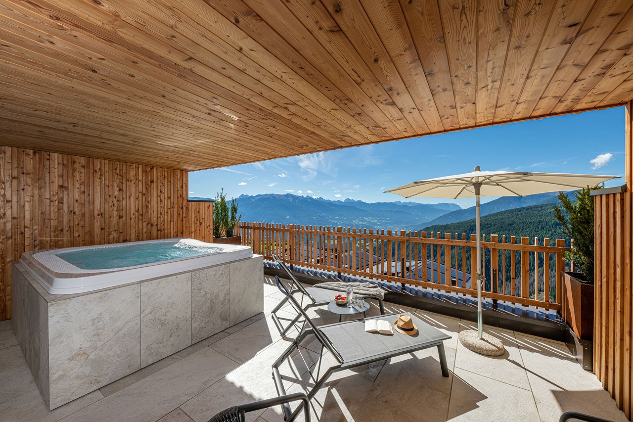 Tratterhof Mountain Sky® Hotel Zimmerkategorien LUXURY TERRASSENSUITE MOUNTAIN SKY