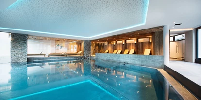 Wellnessurlaub - Dorf Tirol - Indoor Pool - Activehotel Bergkönig