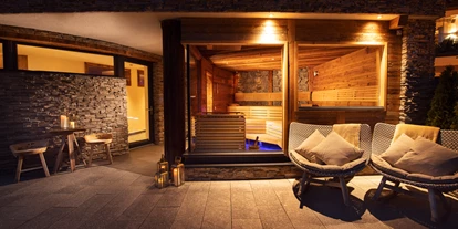 Wellnessurlaub - Dorf Tirol - Outdoor Saunabereich - Activehotel Bergkönig