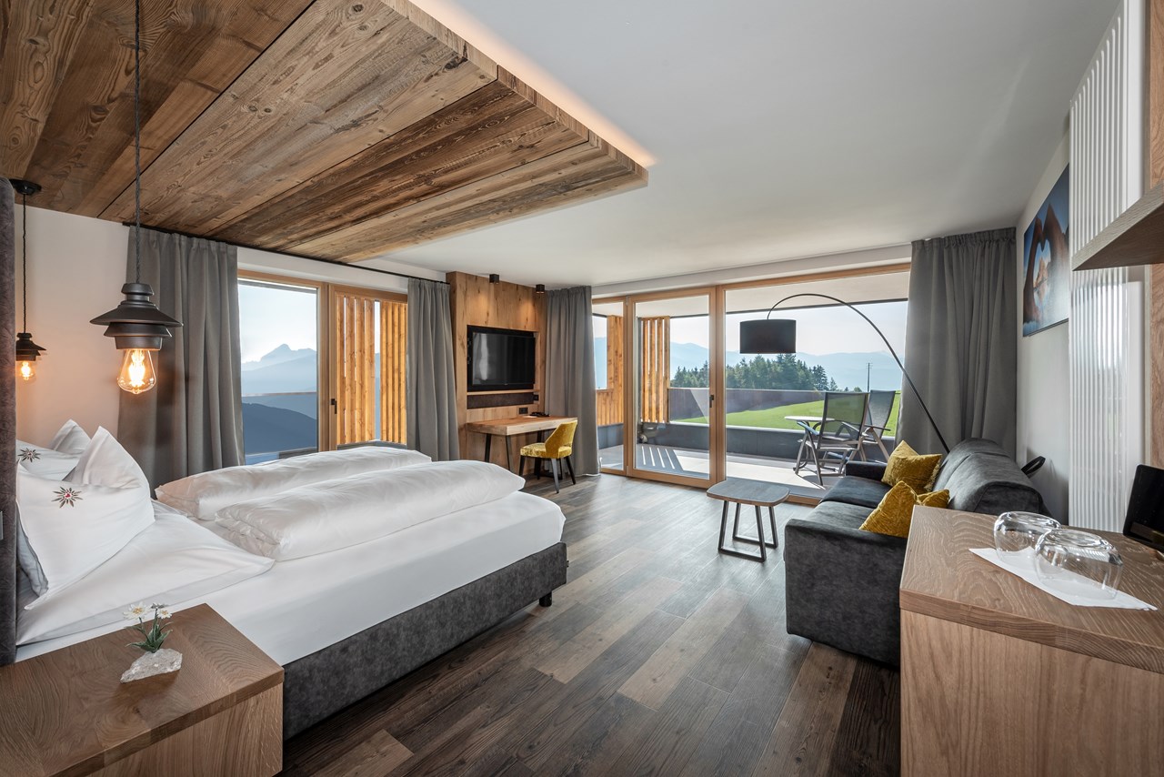 Hotel Edelweiss - Romantik & Genuss Zimmerkategorien Panoramasuite Dolomiten