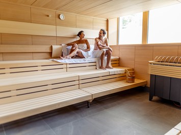 Das Bayrischzell Familotel Oberbayern Saunen und Bäder im Detail Finnische Sauna