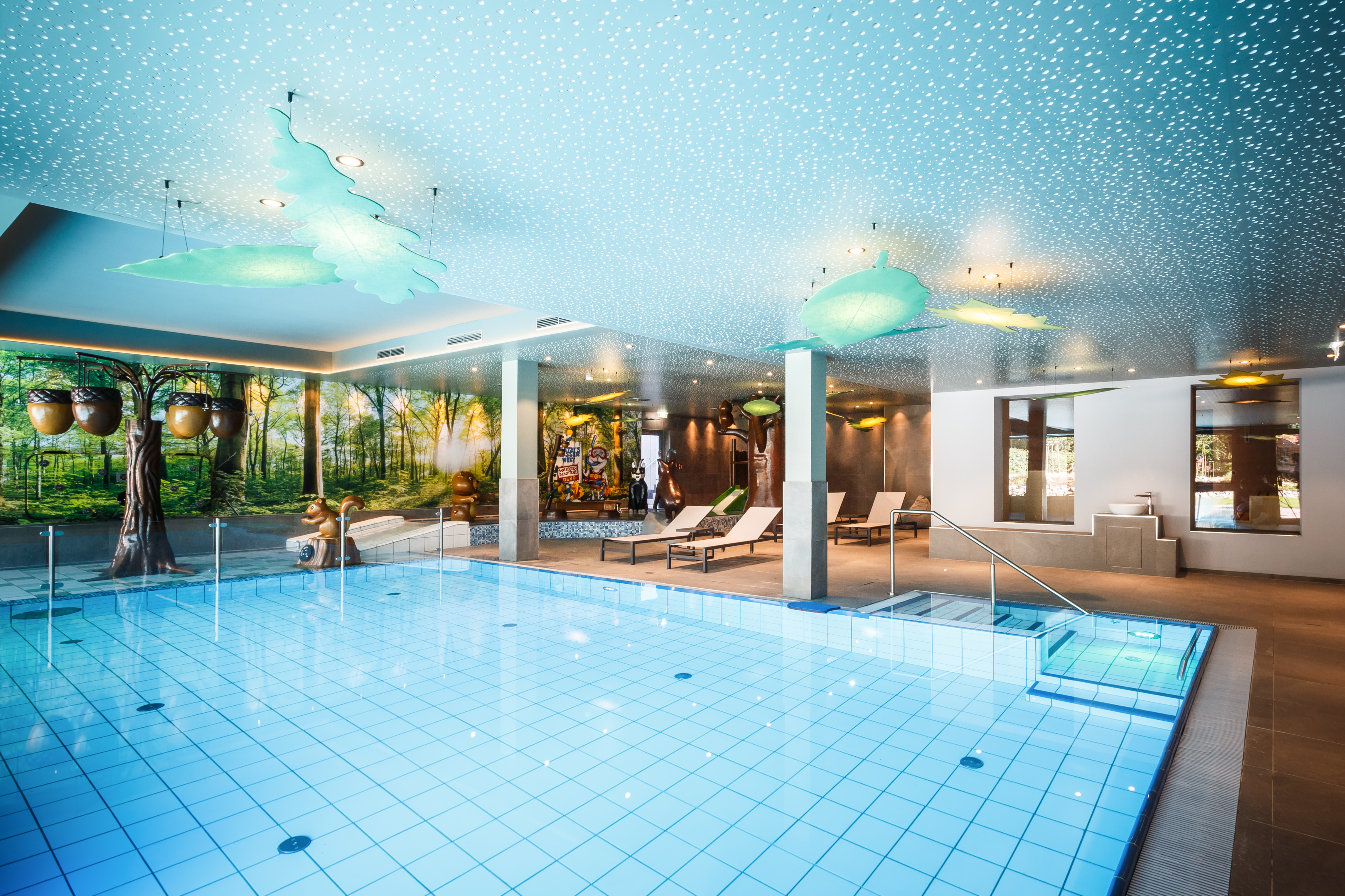 Das Bayrischzell Familotel Oberbayern Saunen und Bäder im Detail Indoor-Outdoorpool