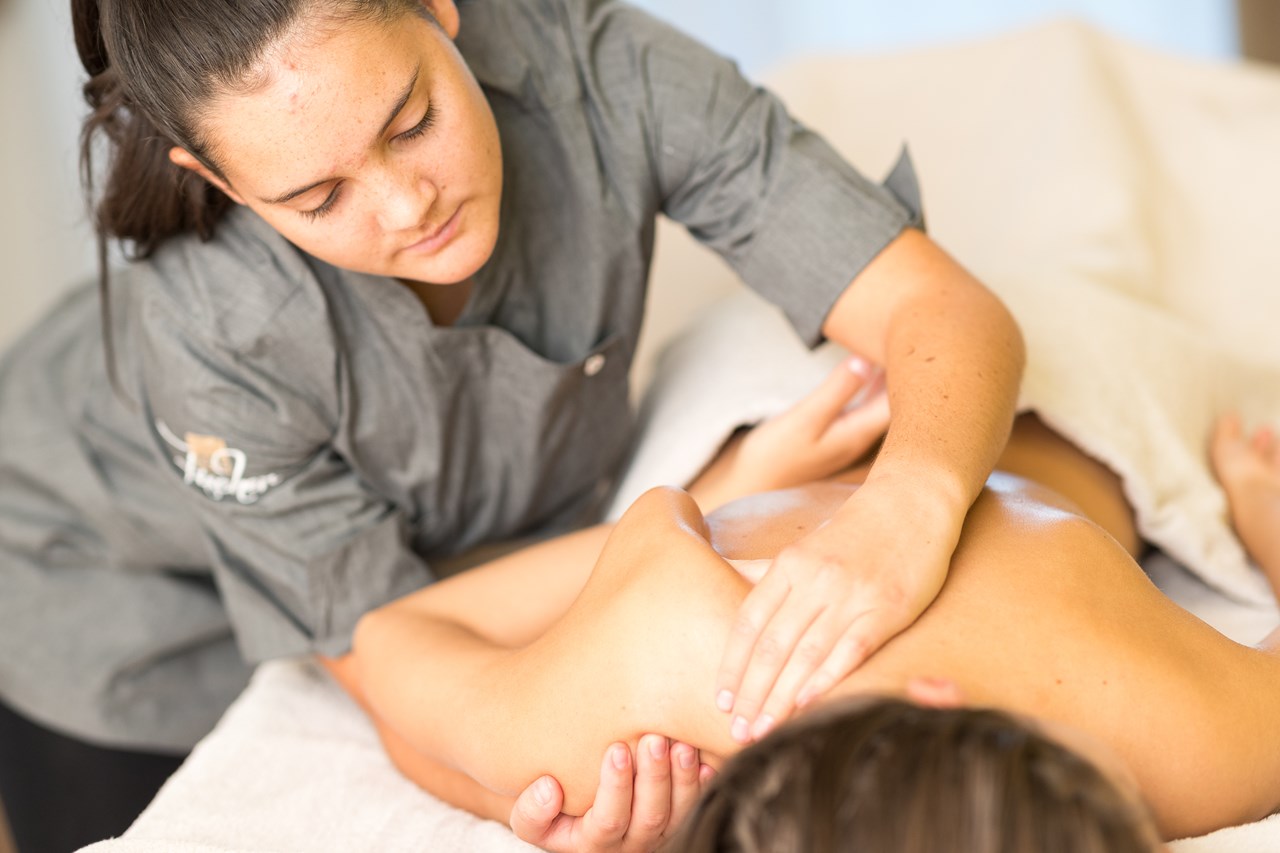Hotel Fischer Massagen im Detail Aktivierende Massagen