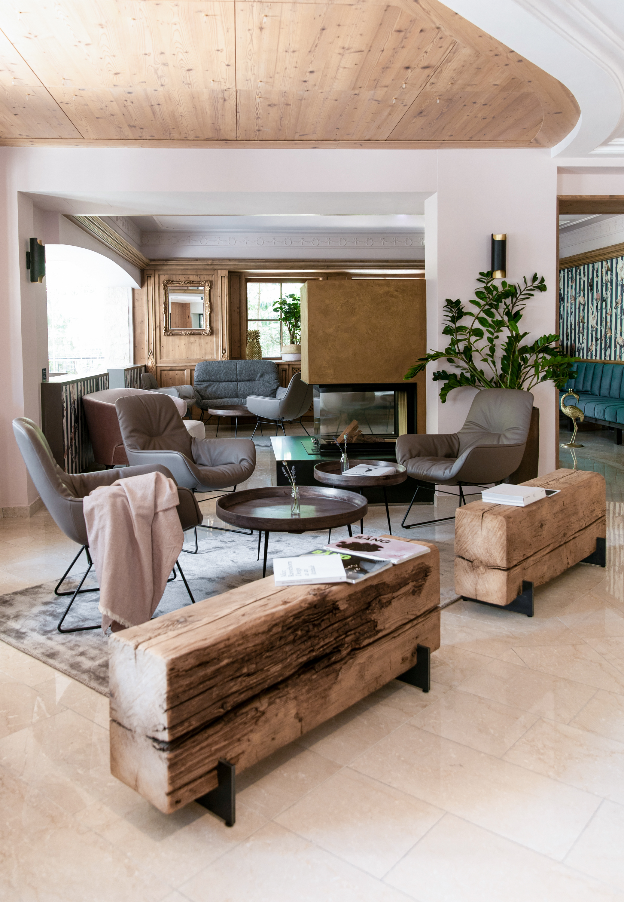 Wellnessurlaub - Terenten - Lobby - Alpine Hideaway Zillertalerhof 4 Sterne S