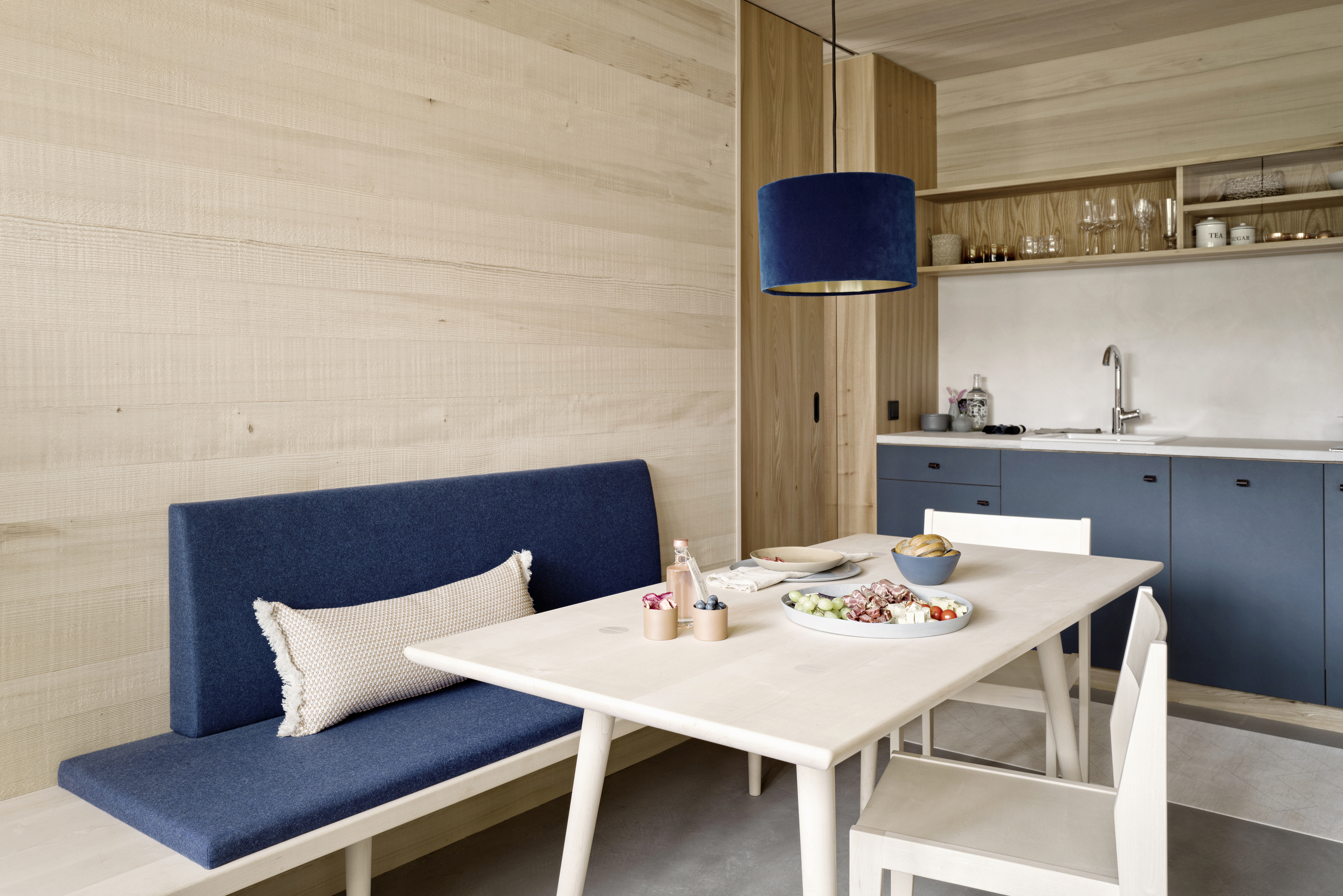 Wellnesshotel: 2-Raum Lodge Herzstück ideal für Familien mit kleinen Kindern, ausgefuchste Wohnqualität für ein feines Miteinander. - Fuchsegg Eco Lodge