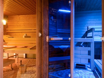 Hotel Hasenauer Saunen und Bäder im Detail Panorama Sauna