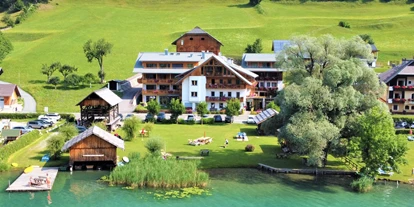 Wellnessurlaub - Day SPA - Emmersdorf (Nötsch im Gailtal) - Hausfoto mit Seezugang und Strand - Ferienhof Neusacher Moser