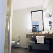 Wellnesshotel - Badezimmer in der Comfort-Kategorie - COURT HOTEL