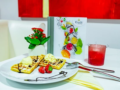Wellnessurlaub - Paarmassage - Nordrhein-Westfalen - Wellness-Bistro - Hotel Oversum Winterberg Ski & Vital Resort