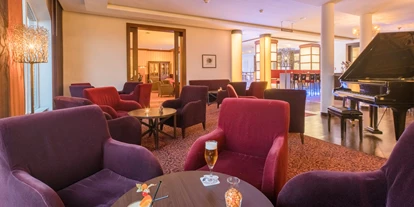 Wellnessurlaub - Lomi Lomi Nui - Grabau (Kreis Herzogtum Lauenburg) - Fairway Bar - Castanea Resort Hotel