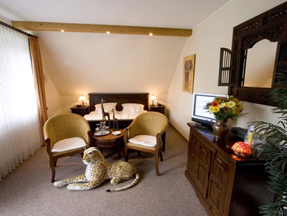 Wellnessurlaub - Babysitterservice - Afrika Zimmer - Landhotel Grimmeblick ****