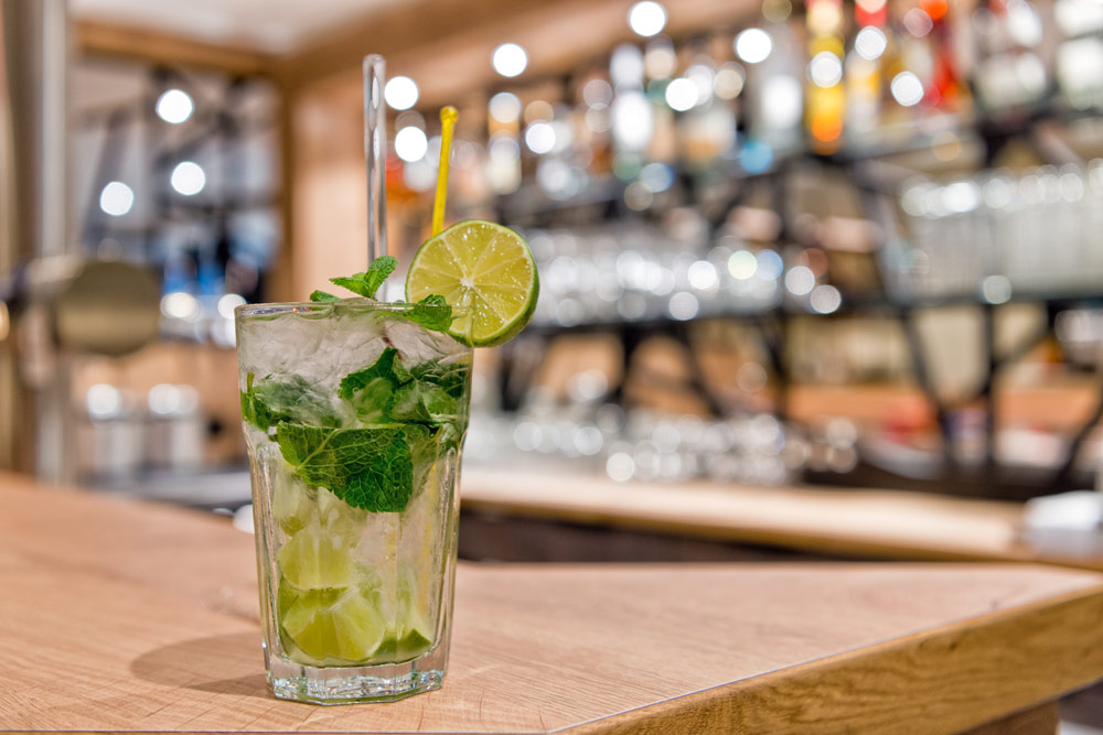 Wellnesshotel: Hotelbar "Harlekin" - Ringhotel Am Stadtpark - Hotel | Umgebung