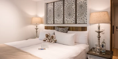 Wellnessurlaub - Ganzkörpermassage - Esthal - Zimmer Halenberg Comfort - BollAnts Spa im Park