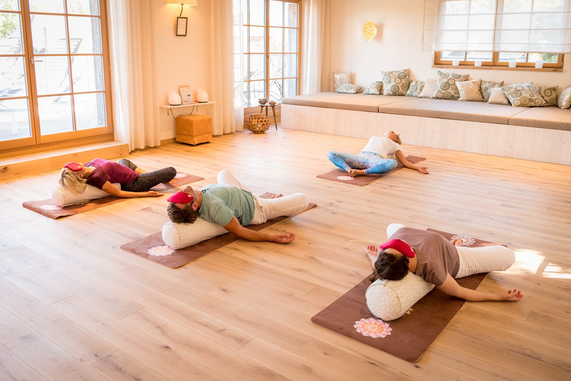 Wellnesshotel: Yoga im Prana SPA - BollAnts SPA im Park
