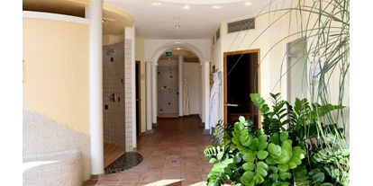Wellnessurlaub - Ganzkörpermassage - Esthal - unsere Wellness-Landschaft mit 4 verschiedenen Saunen, Indoor-Pool, Fitnessraum, Ruheraum und vielem mehr - Hotel Am Hirschhorn