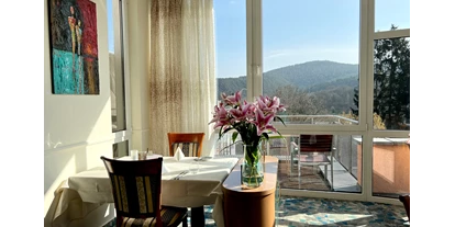 Wellnessurlaub - Ganzkörpermassage - Esthal - Restaurant mit Panorama-Terrasse - Hotel Am Hirschhorn