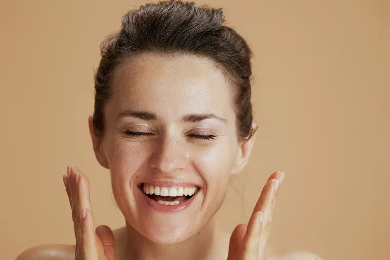 Michels Wohlfühlhotel   Behandlungen im Detail Michels Hyaluron Power Gesichtsbehandlung