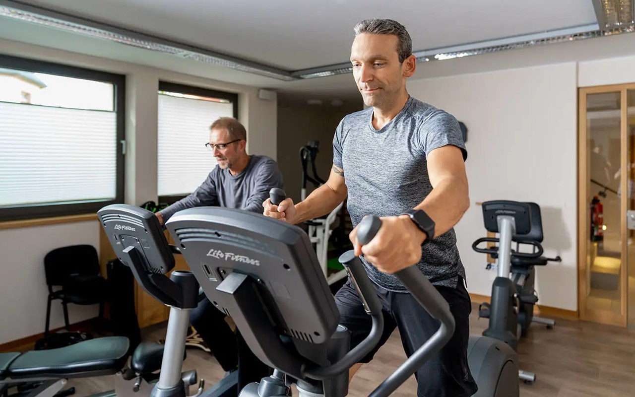 Michels Wohlfühlhotel   Fitnessangebote im Detail Fitnessraum 