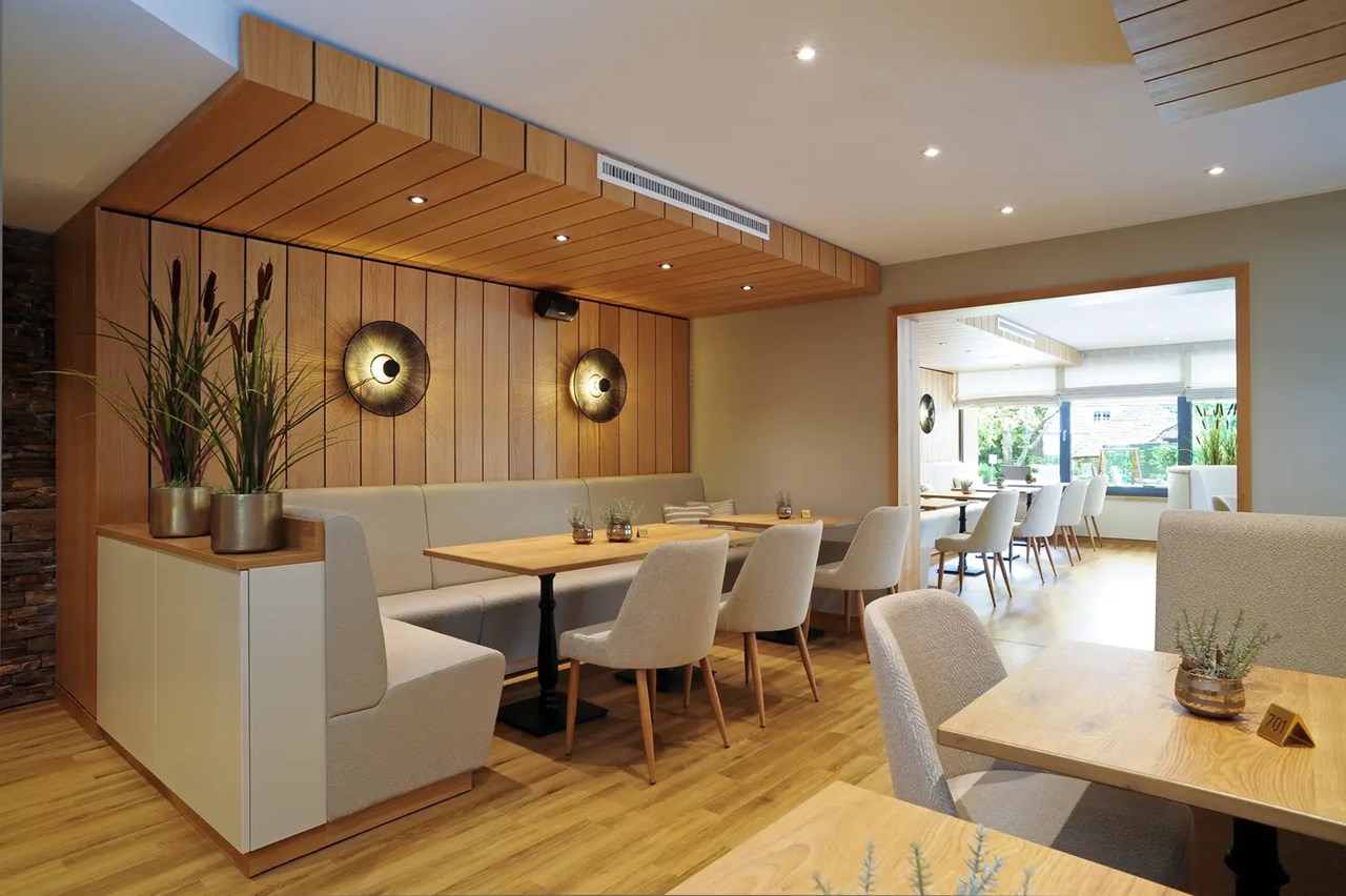 Michels Wohlfühlhotel   Saunen und Bäder im Detail Bistro GenussQuell