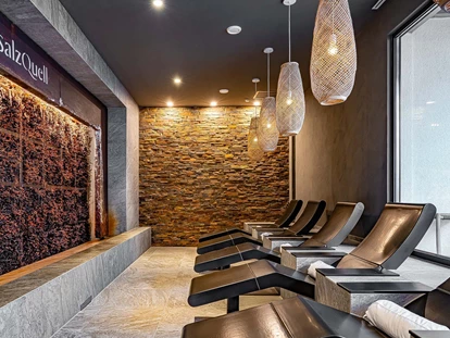 Wellnessurlaub - Verpflegung: Frühstück - Kall - Tief durchatmen, entspannen und die wohltuende salzfeuchte Luft im Gradierwerk genießen – im Wellnessbereich VitalQuell des Michels Wohlfühlhotels in Schalkenmehren. - Michels Wohlfühlhotel
