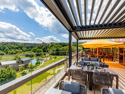 Wellnessurlaub - Ganzkörpermassage - Esthal - Pfalzblick Wald Spa Resort