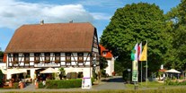 Wellnessurlaub - Hotel-Schwerpunkt: Wellness & Romantik - Vorderansicht deshistorischen Teils - Romantik Hotel Schwanefeld & Spa