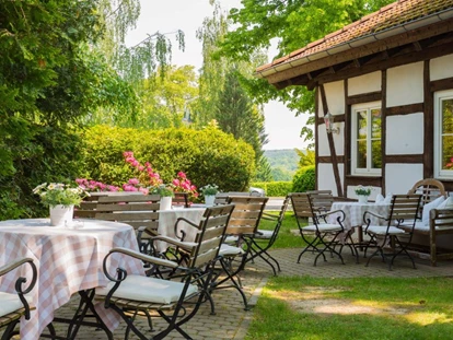 Wellnessurlaub - Pools: Außenpool beheizt - Erzgebirge - Terrassen Scheune - Romantik Hotel Schwanefeld & Spa