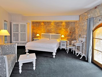 Hotel & Spa Wasserschloss Westerburg Zimmerkategorien First Class