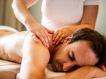 Das Walchsee Sportresort Massagen im Detail Relaxmassage