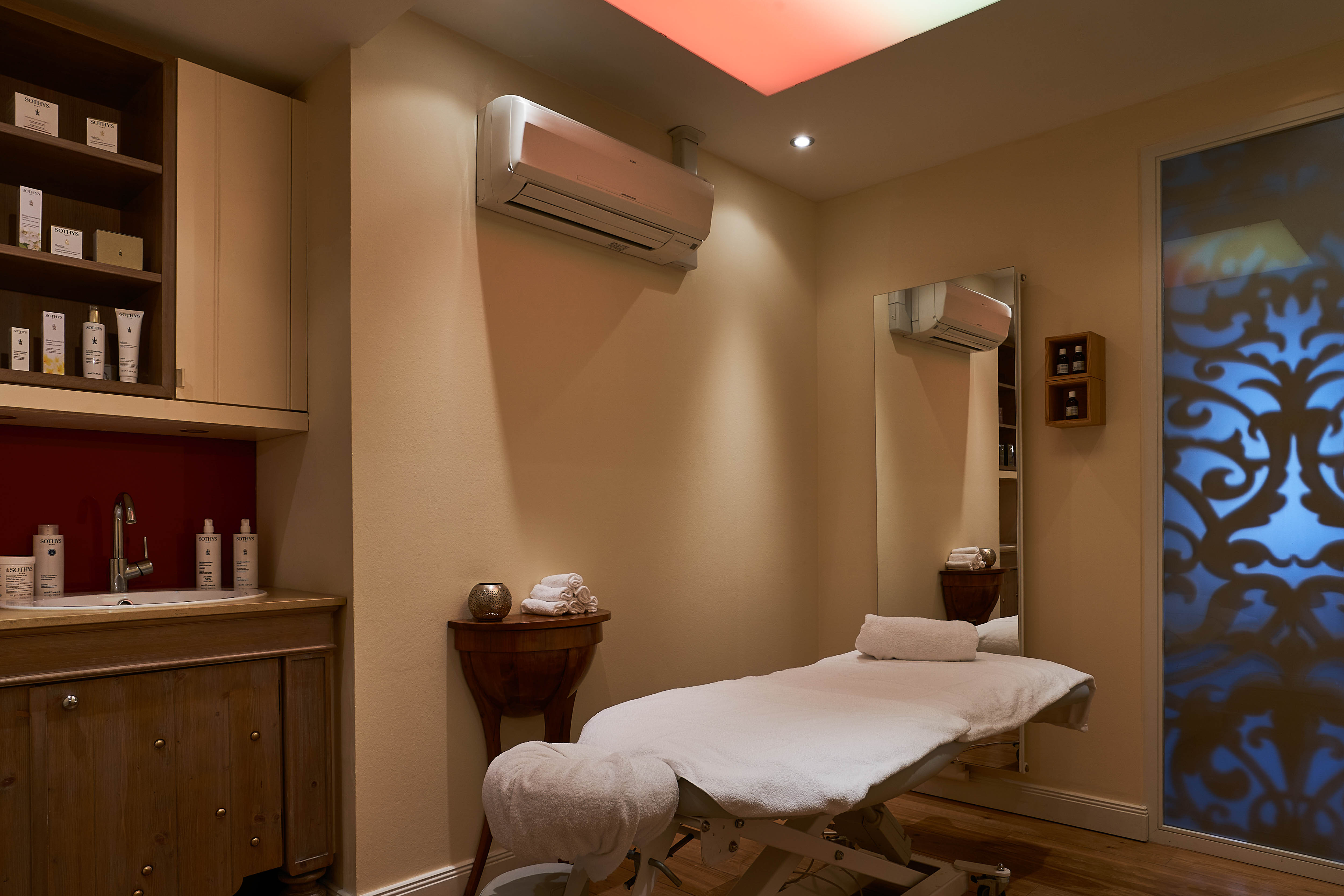 Relais & Châteaux Hardenberg BurgHotel Massagen im Detail Aromaöl Massage