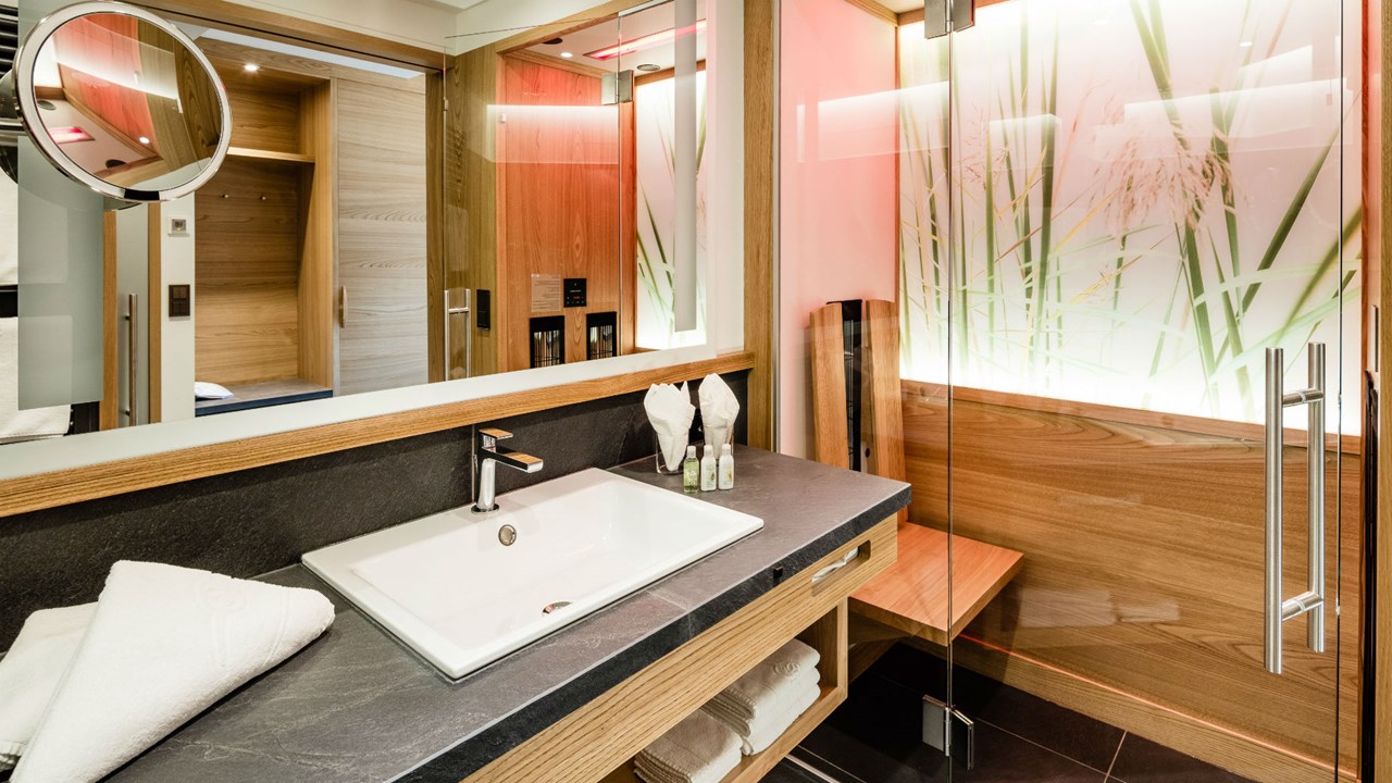 SEELEITEN Lake Spa Hotel Saunen und Bäder im Detail Infrarotkabine