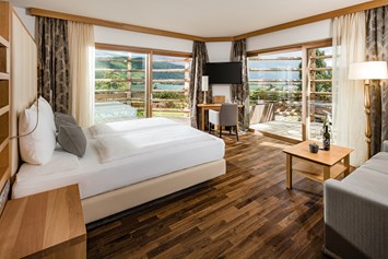 Wellnesshotel: Blick aus dem Fenser - Lake Spa Hotel SEELEITEN