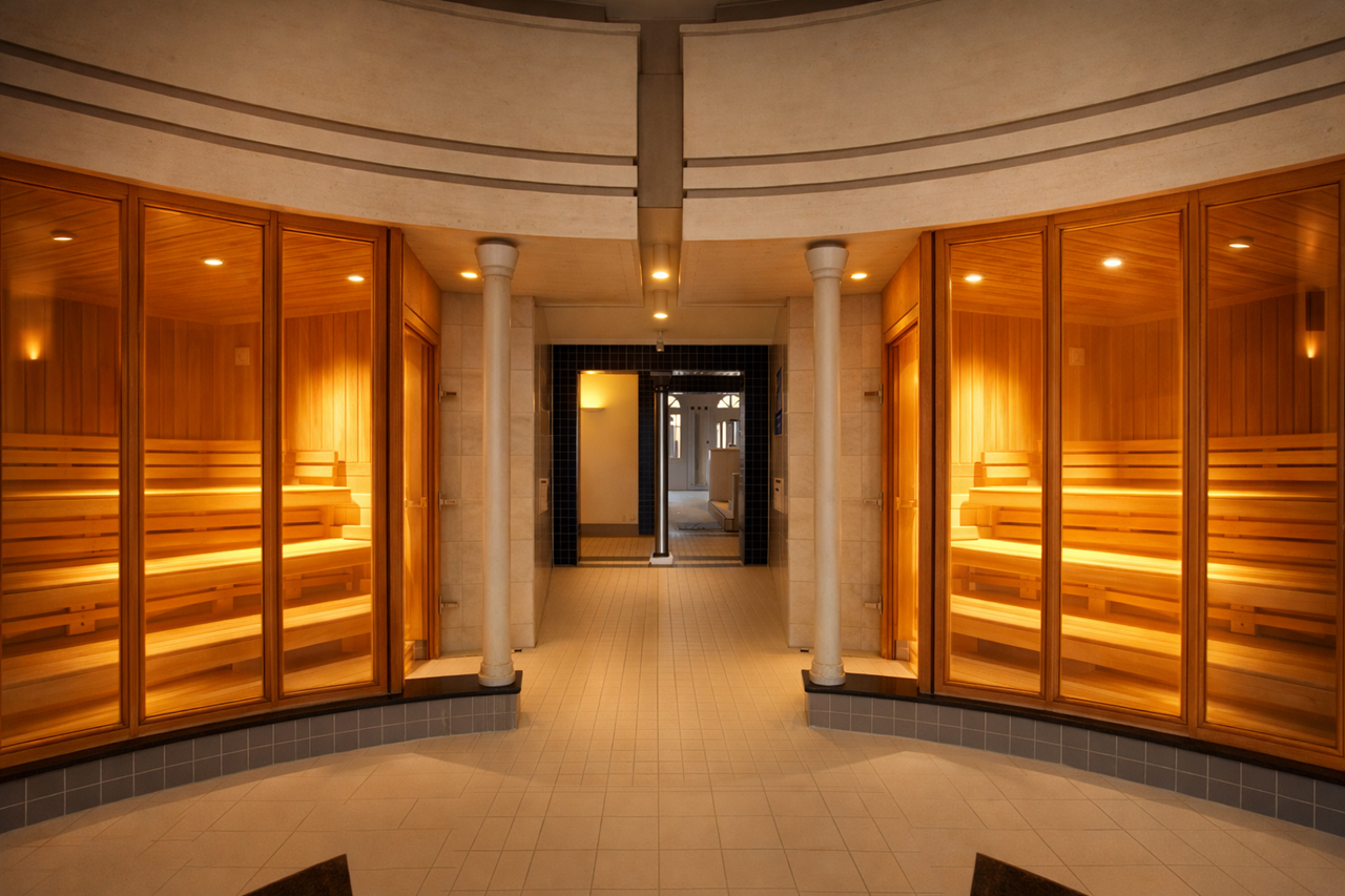Mokni’s Palais Hotel & SPA Saunen und Bäder im Detail Finnische Sauna & Zirbelsauna