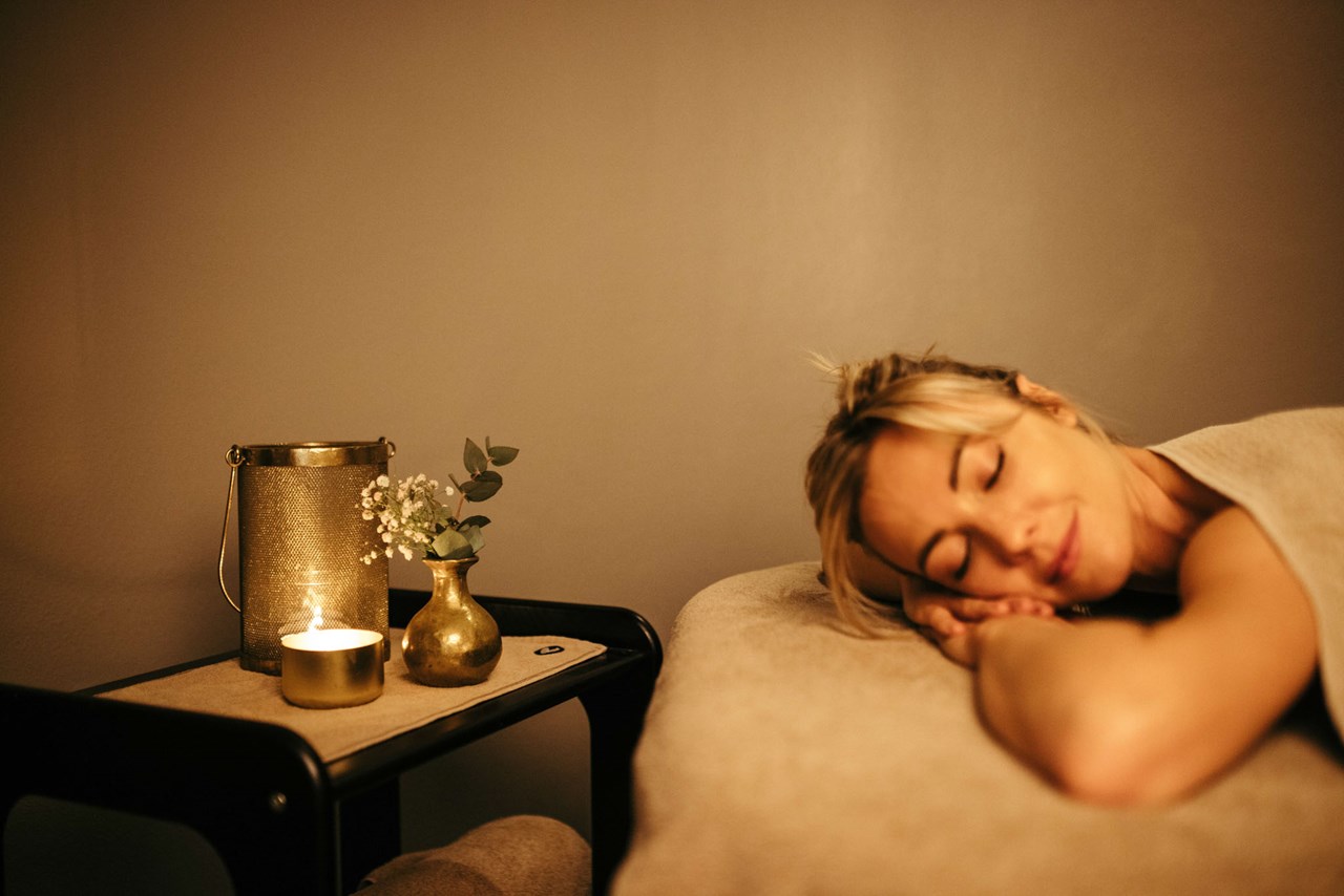 Hotel Bad Fallenbach Massagen im Detail KERZENMASSAGE
