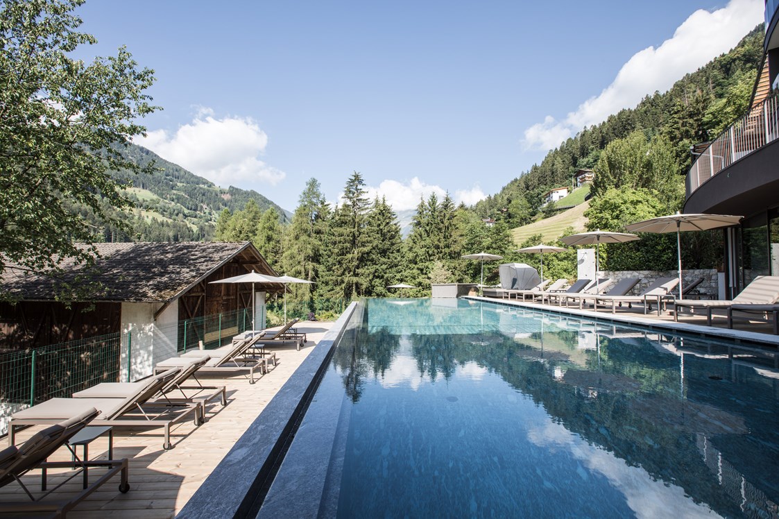 Wellnesshotel: Infinity Pool - Hotel Bad Fallenbach