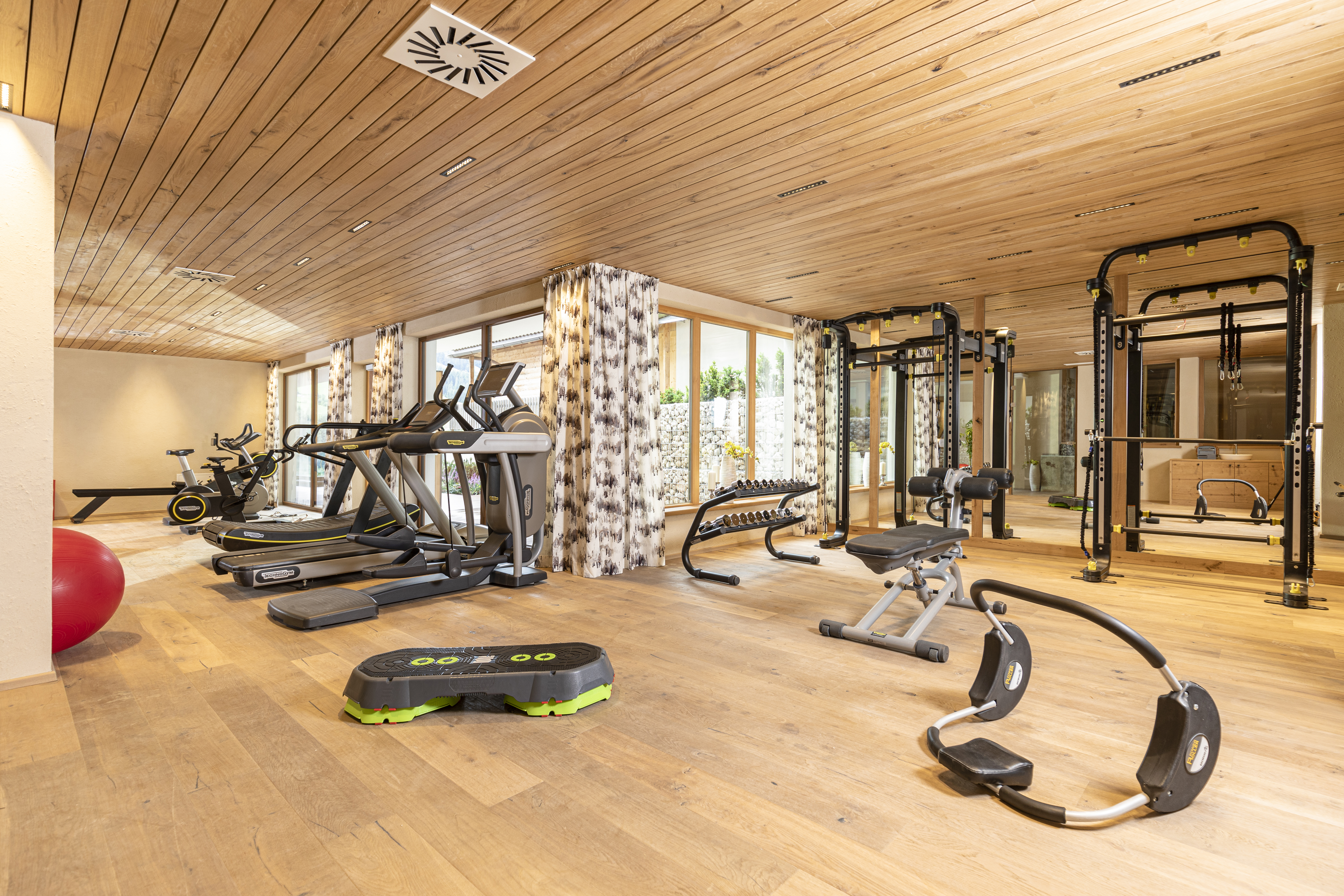 Alpbacherhof****s - Mountain & Spa Resort Fitnessangebote im Detail Fitnessraum