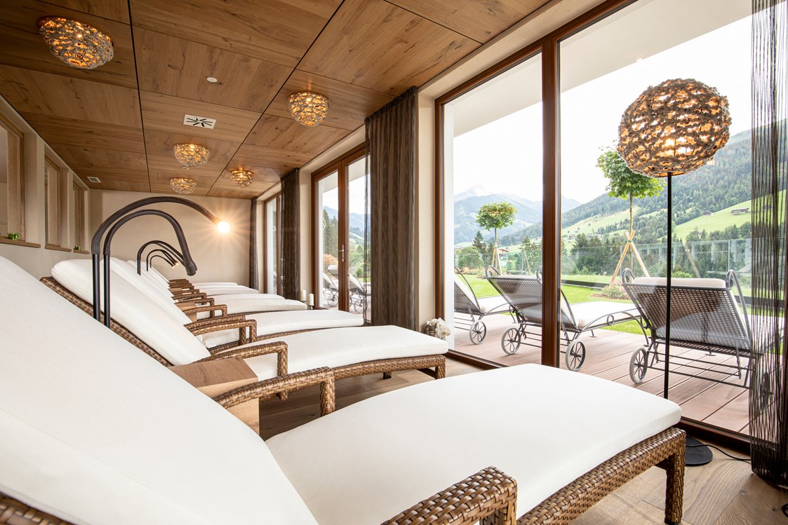Wellnesshotel: Panoramaruhe mit herrlichem Blick auf die Alpbacher Bergwelt - Der Alpbacherhof ****s Natur & Spa Resort